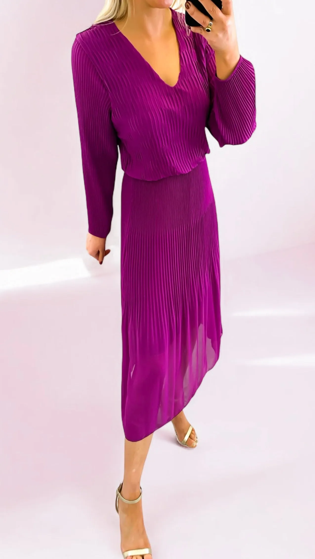 A1947 Magenta Sleeved Loose Top Dress