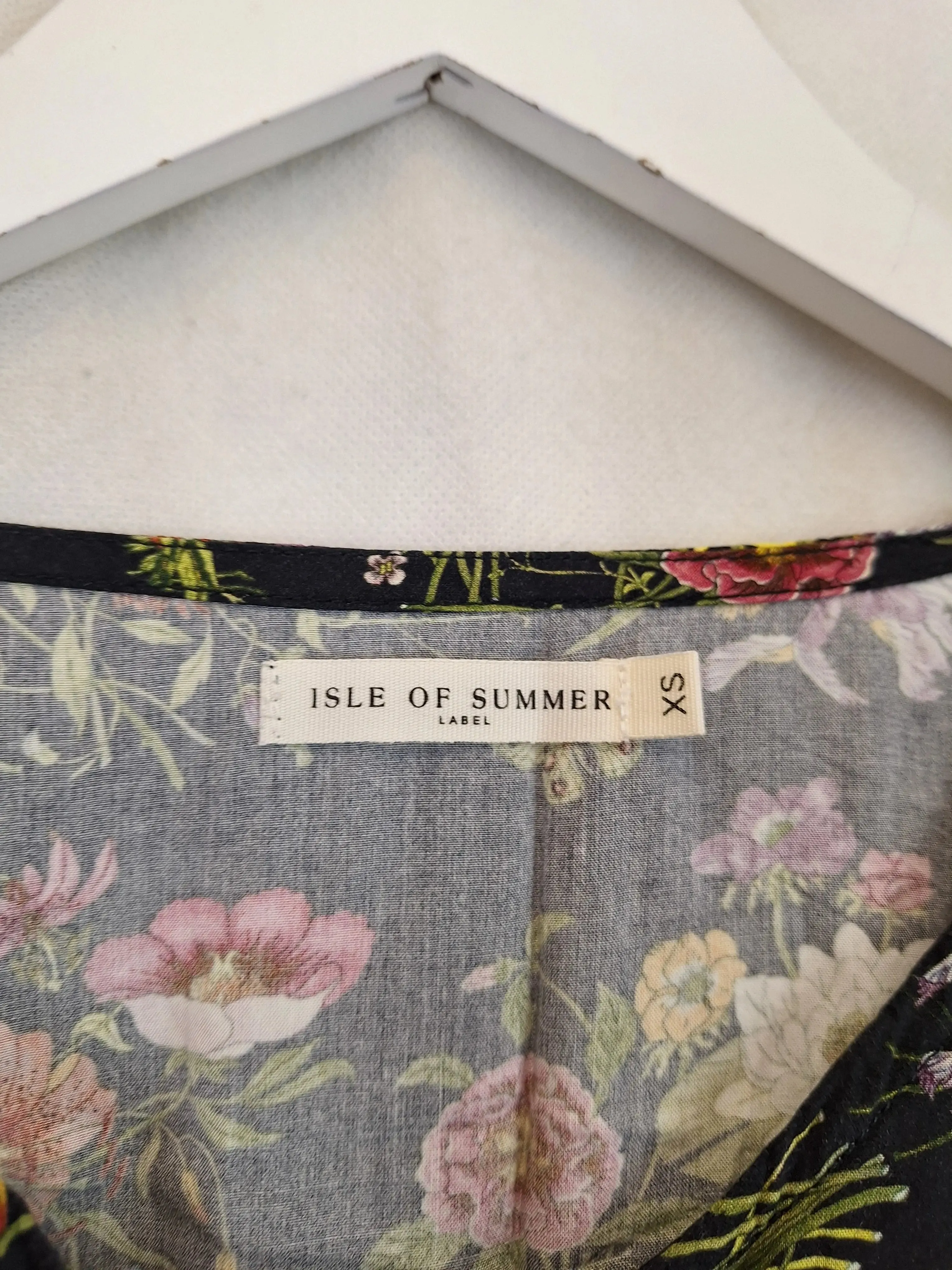 Assorted Brands Classic Feminine Floral Top Size XS