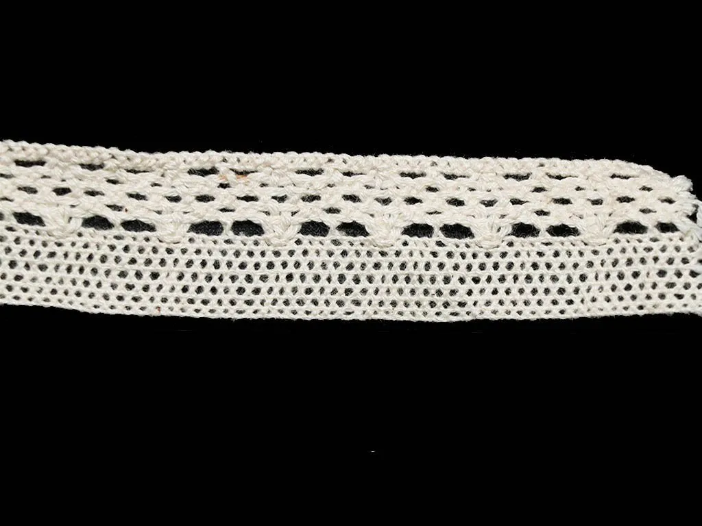 Dyeable Greige Design 1096 Cotton Laces