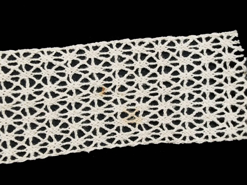 Dyeable Greige Design 1164 Cotton Laces