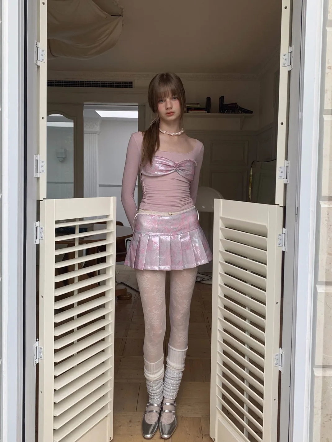 Feminine Frill Glossy Box-Pleats U-Neck Cutsew&Mini-Skirt