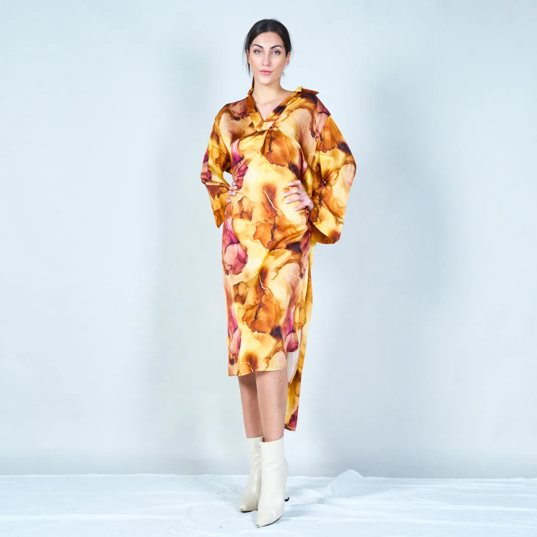 Flowing abstract print midi kaftan wholesale