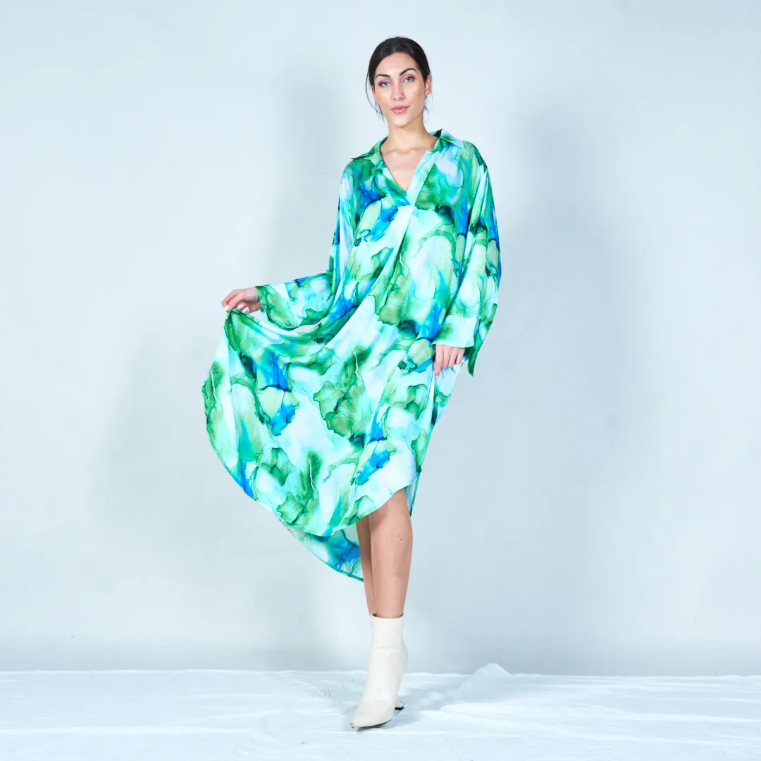 Flowing abstract print midi kaftan wholesale