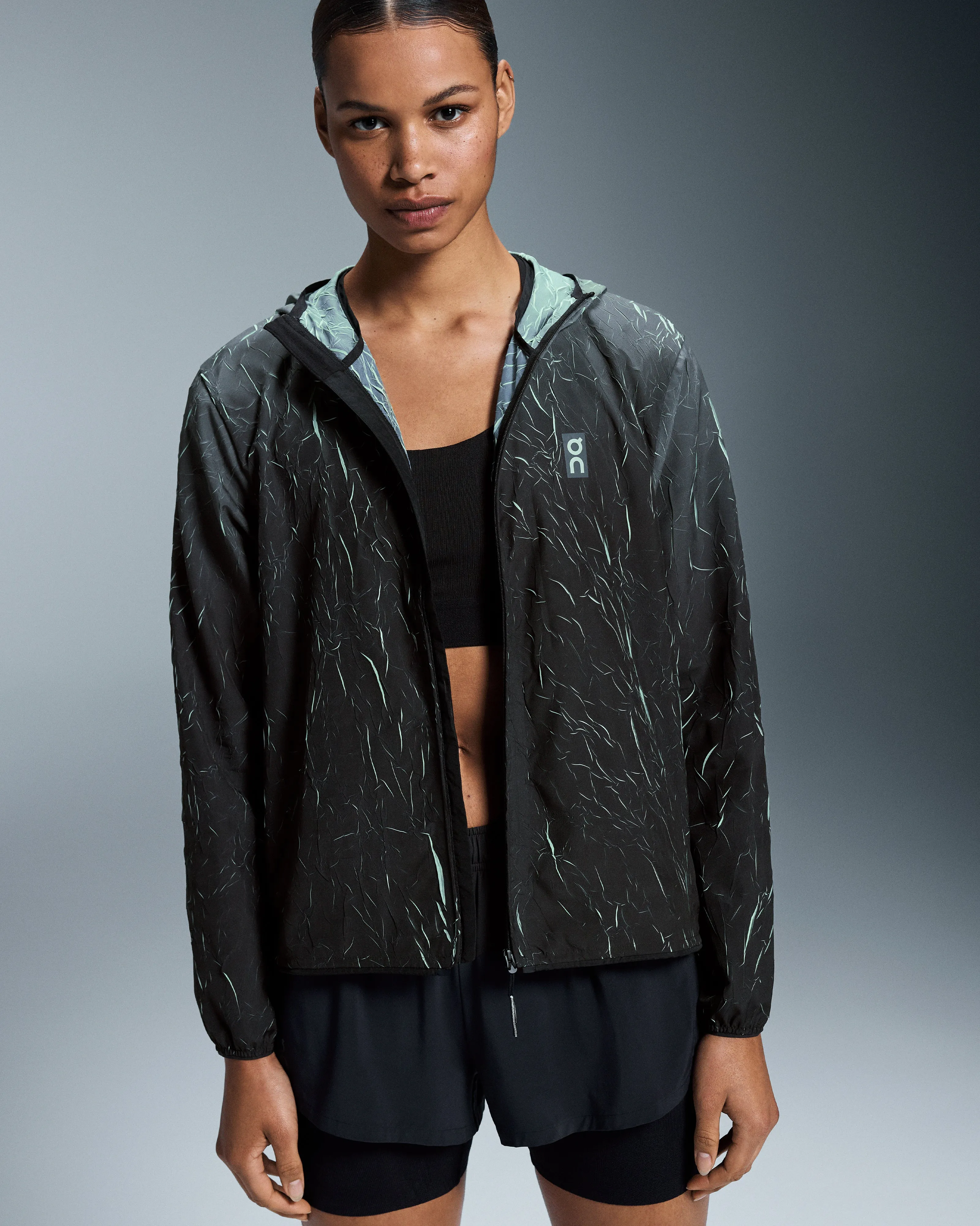 On Women's Pace Run Jacket Black / Lima